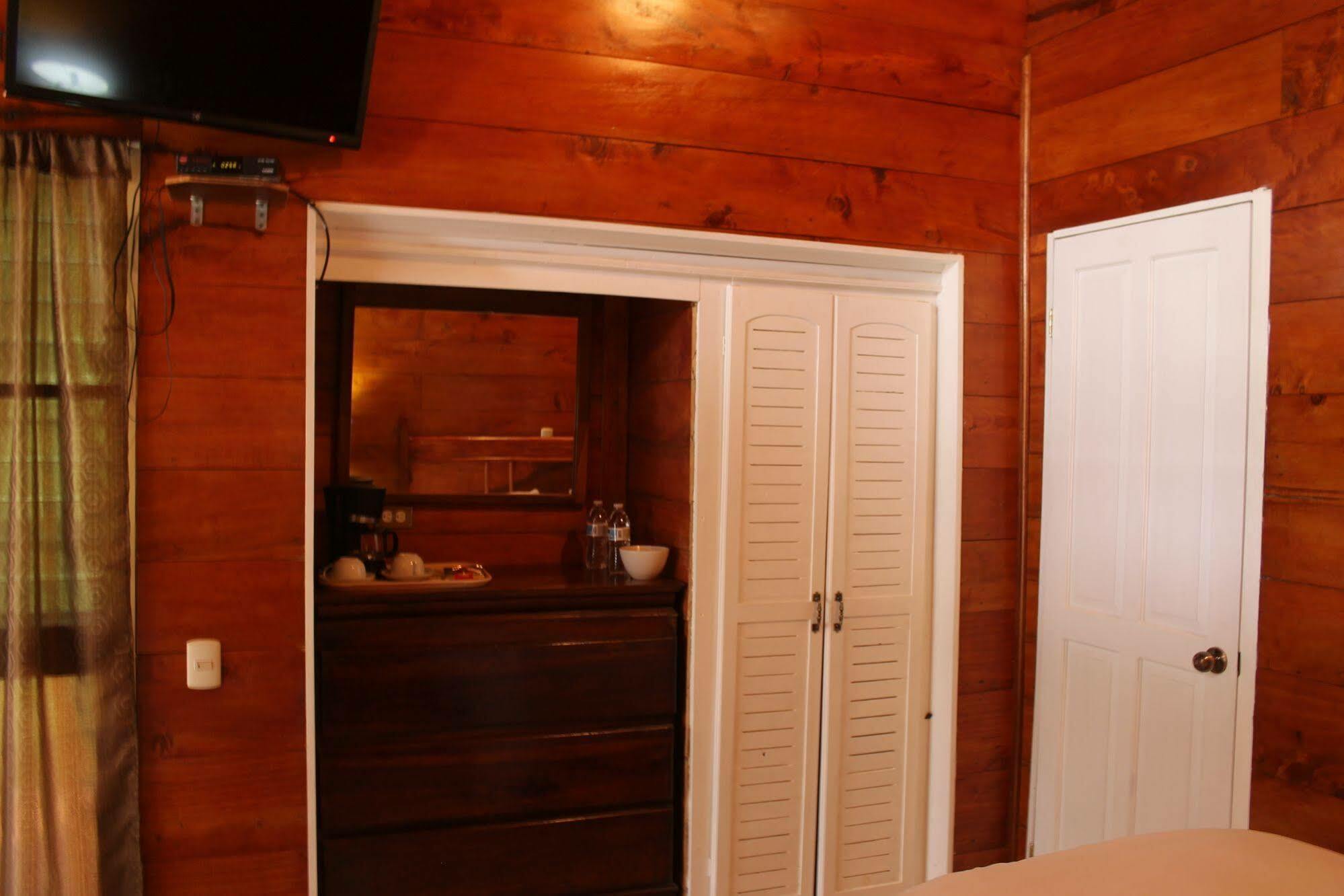 Hotel Bosque Verde Lodge Monteverde ภายนอก รูปภาพ